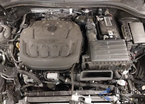 2022 Volkswagen Tiguan 2.0T Se R-Line Black z USA, uszkodzony, nr VIN 3VV8B7AX1NM111194